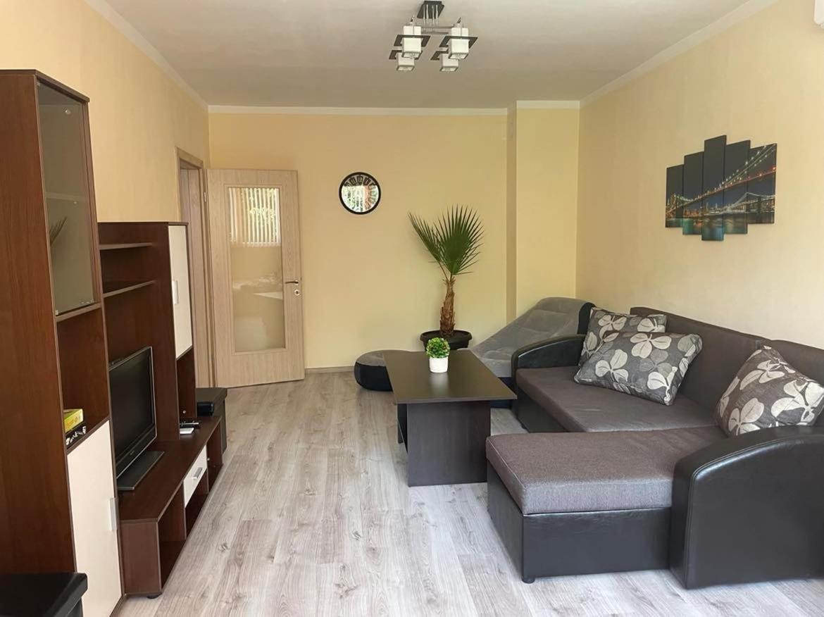 Apartament Emaia Διαμέρισμα Ντέβιν Εξωτερικό φωτογραφία